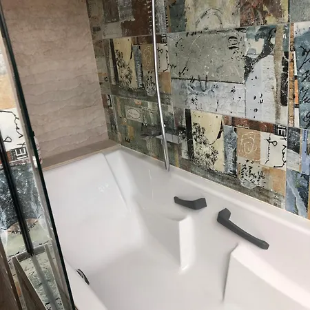 La Chapelle De Monet - Logis Jasmin Nyaraló